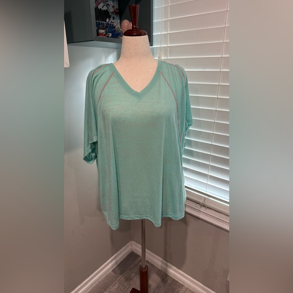 Pleione Light Blue V-Neck Top‎